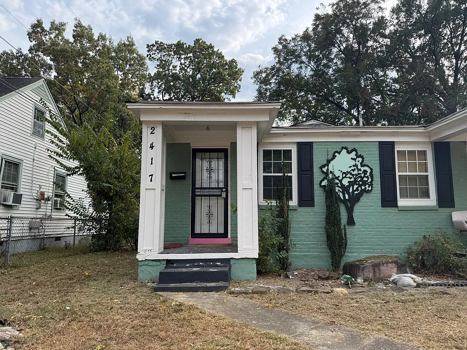 2417 Deadrick Ave