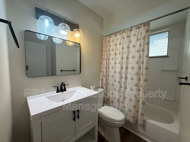 221 Dana Ave #D — Photo 6