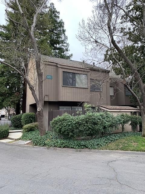 1st image of 601 Woodside Sierra Unit 1