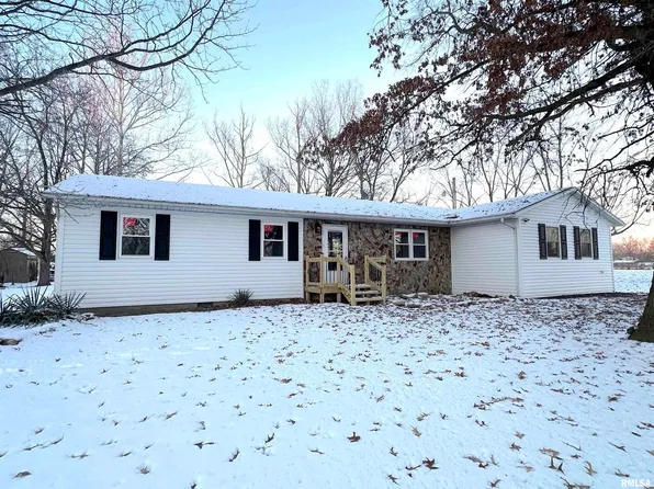 504 Sir Galahad St, De Soto, IL 62924