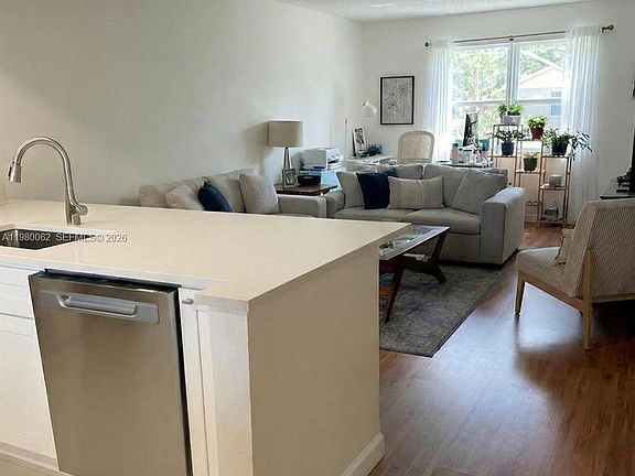 4th image of 100 Ashbury Rd APT 305