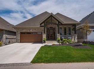 52 Beechnut Ln, Norfolk County, ON N0A 1N7