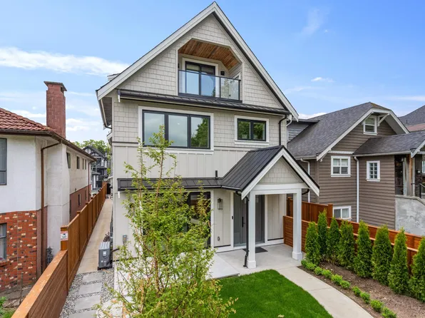 2258 Napier St #1, Vancouver, BC V5L 2P2