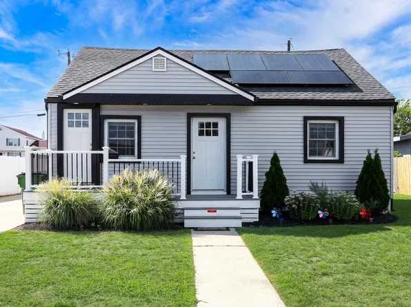 203 E Plaza Pl, Egg Harbor Township, NJ 08232