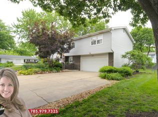1842 W 28th Ter, Lawrence, KS 66046