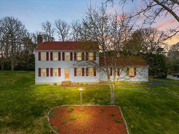 3rd image of 34 Windsor Way