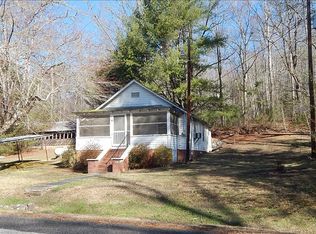 109 Smart Rd, Hayesville, NC 28904