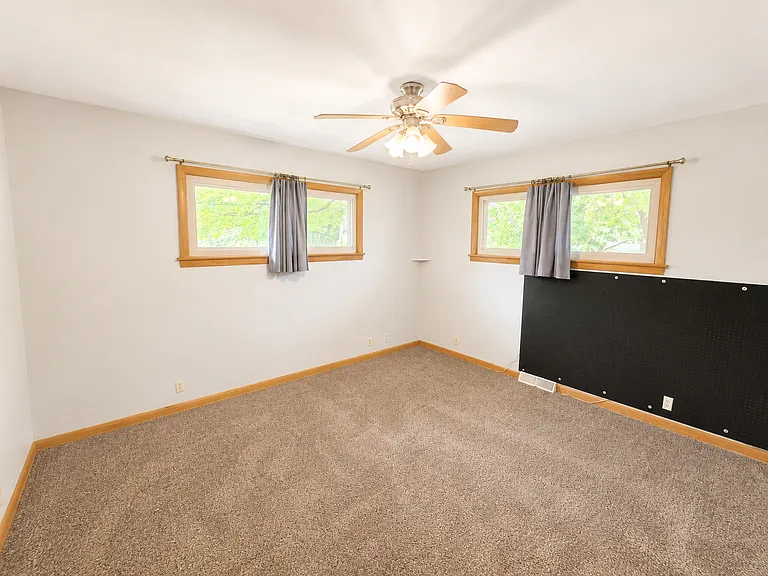 3600 Goetz Dr — Photo 17
