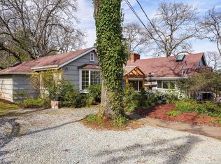4081 Cedar Hill Rd, Saanich, BC V8N 3C2