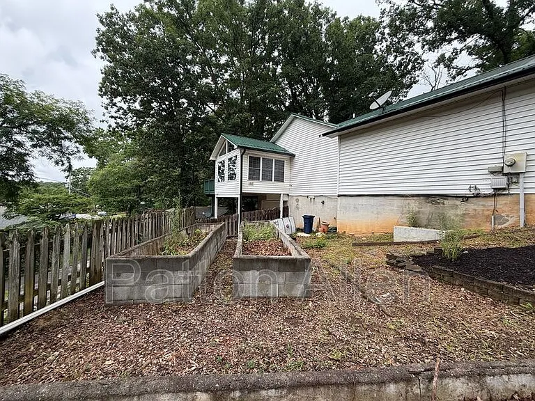78 Pine Cone Dr — Photo 37