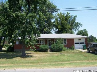 4901 Oak Park Dr, Louisville, KY 40258
