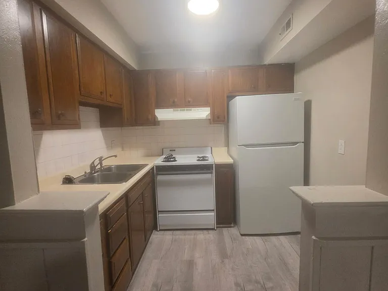726 Townside Rd SW #12 — Photo 17