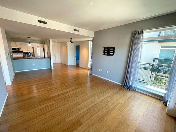 5th image of 1718 NE 11th Ave APT 306