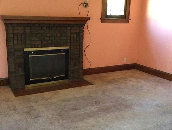 2nd image of 459 W Glenaven Ave