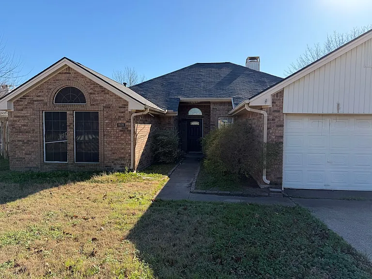 808 Creekside Dr — Photo 1