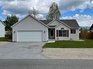 118 Alice Ave, Hamilton, MT 59840