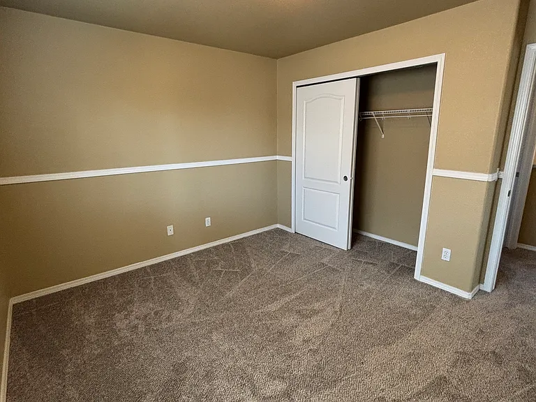 6594 Silverwind Cir — Photo 20