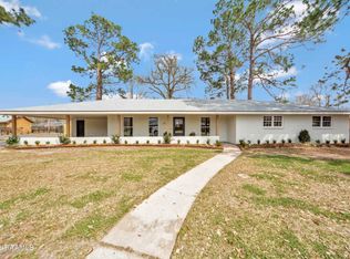 301 Live Oak Dr, Lafayette, LA 70503