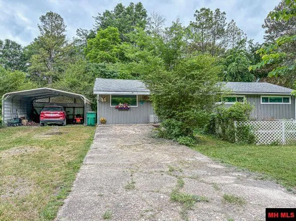 816 Park St, Flippin, AR 72634