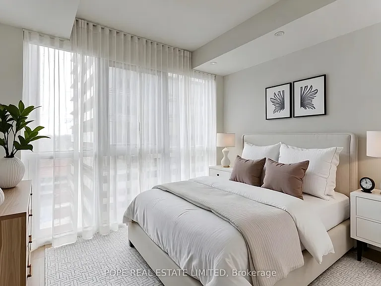 7 Grenville St #2112 — Photo 3