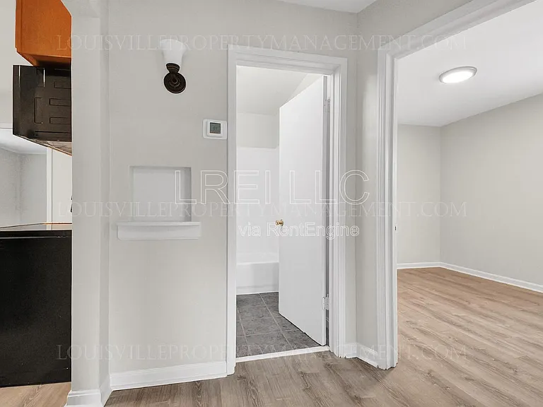3605 Parthenia Ave — Photo 4