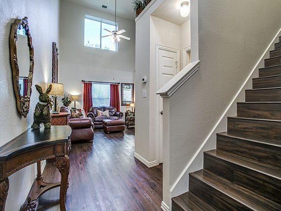 3rd image of 3320 Belladonna Dr