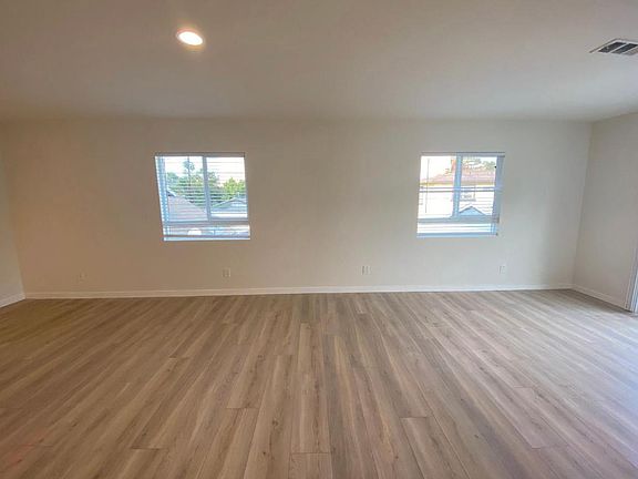 5th image of 1125 N Avenue 56