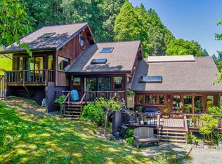 1215 Perry Meadow Ln, Redway, CA 95560