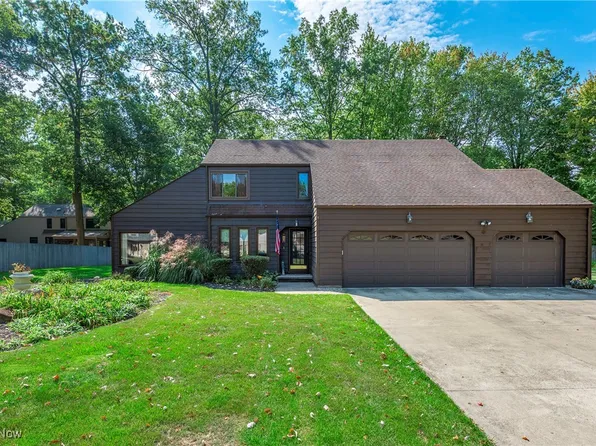 32581 Captains Galley, Avon Lake, OH 44012