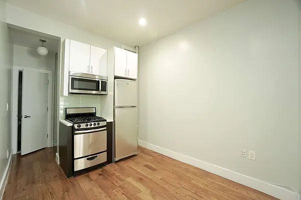 Rented by BRICK & GALO REALTY CORP | media 5