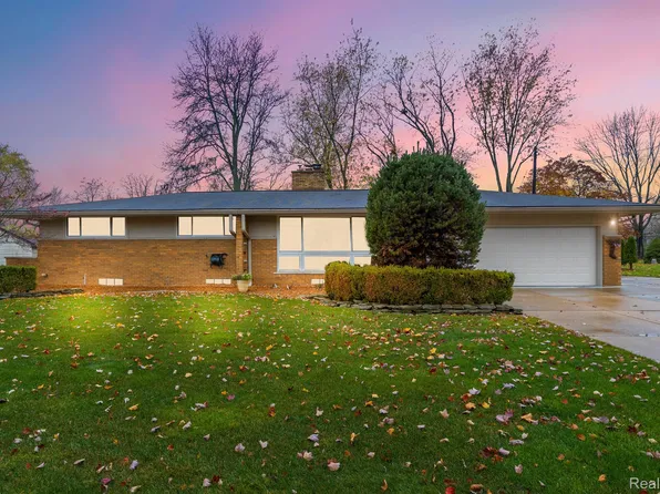 31771 Dohany Dr, Farmington Hills, MI 48336