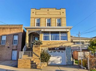 204 7th St, Fairview, NJ 07022