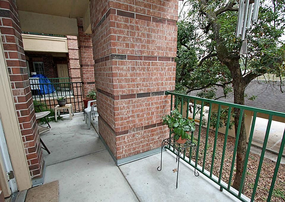 1st image of 2815 Kings Crossing Dr APT 209