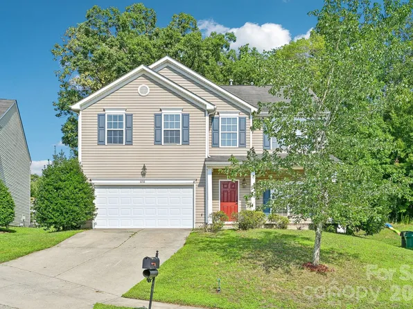 8718 Buttonwood Ct, Charlotte, NC 28215