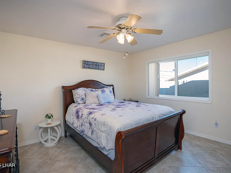 2906 Daytona Ave — Photo 38