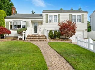3405 Lufberry Ave, Wantagh, NY 11793