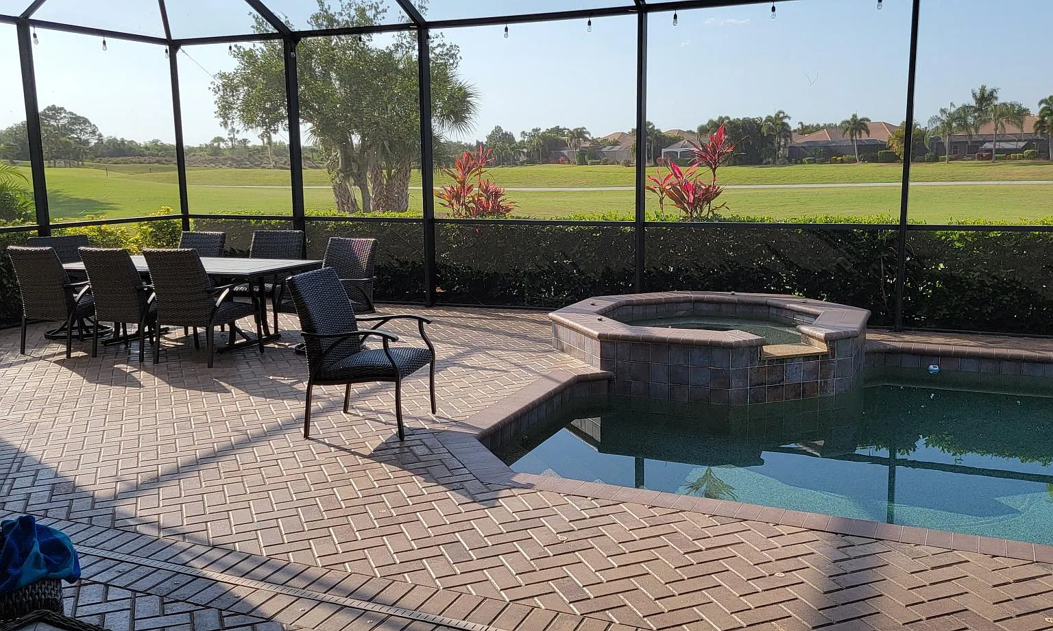 3 bed, 2.5 bath, 2361 sqft, $6,000 — Photo 3