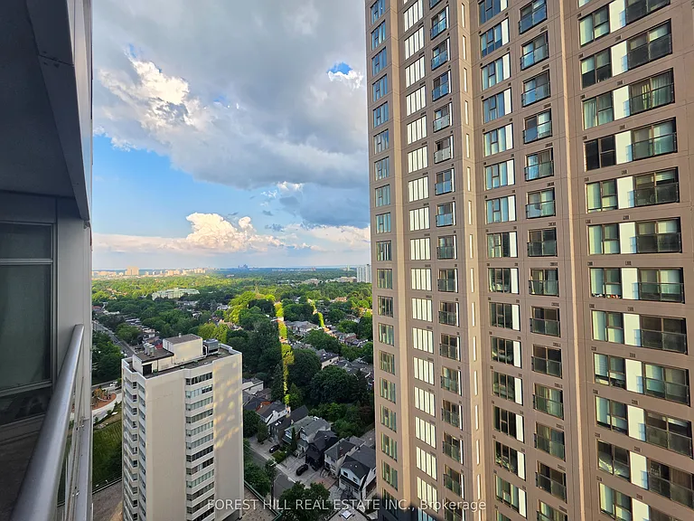 2181 Yonge St #2704 — Photo 9