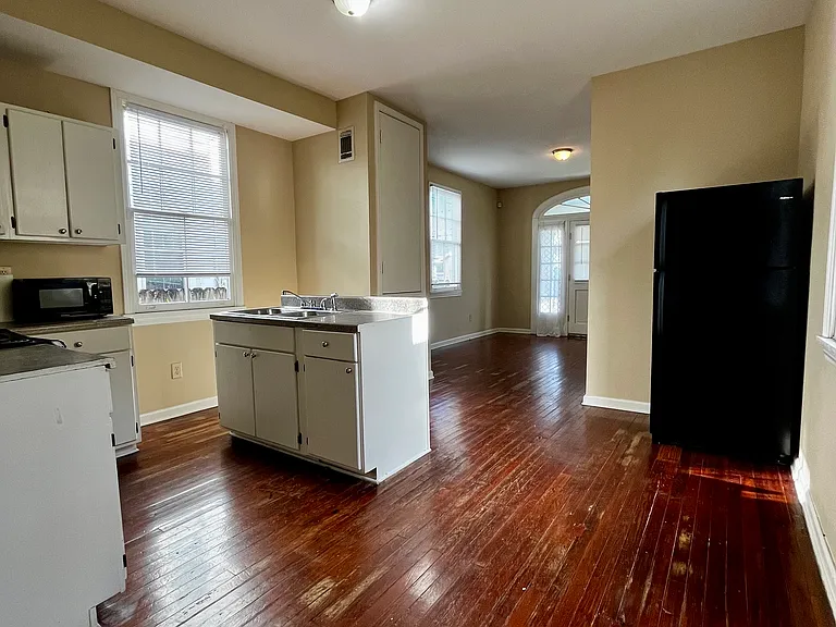 2671 Gladiolus St — Photo 7