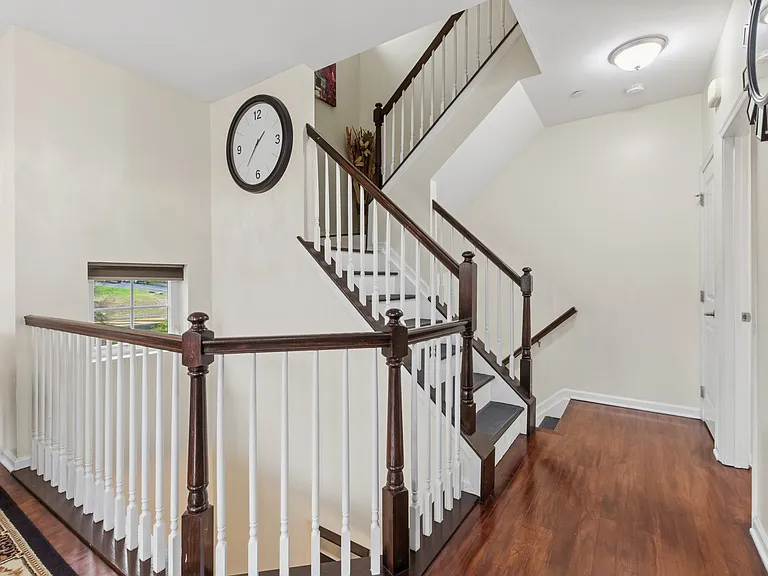 302 Rotando Way — Photo 12