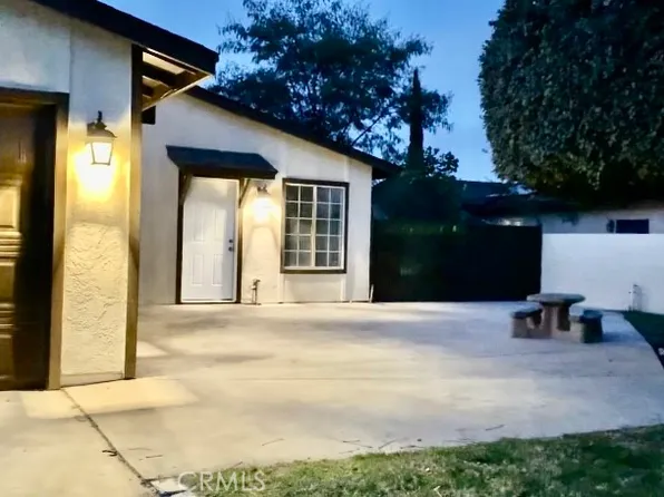 18600 6th St, Bloomington, CA 92316