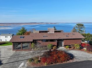 57 Skytop Rd, Ipswich, MA 01938