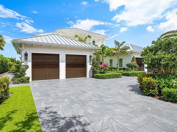 3rd image of 2842 SW Rivers End Way