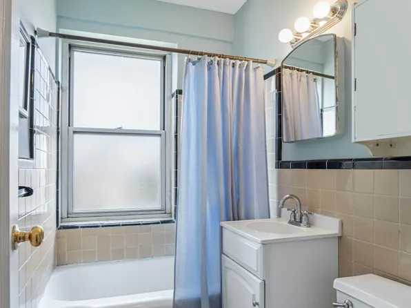 500 Grand Street image 6 of 8