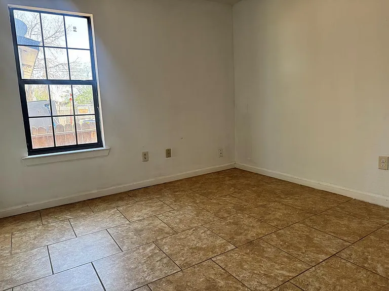 5405 McKnight Dr — Photo 7