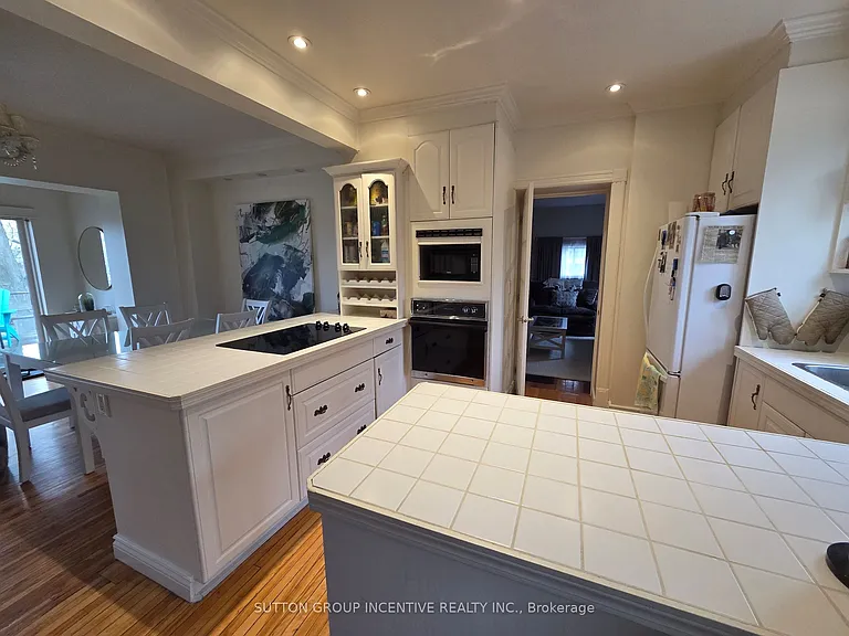 203 Blake St — Photo 2