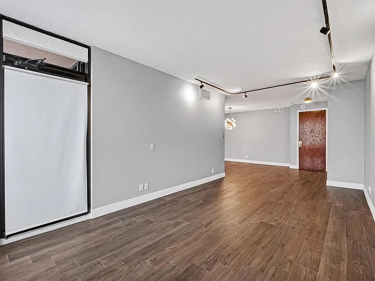 5150 Hidalgo St #402 — Photo 26