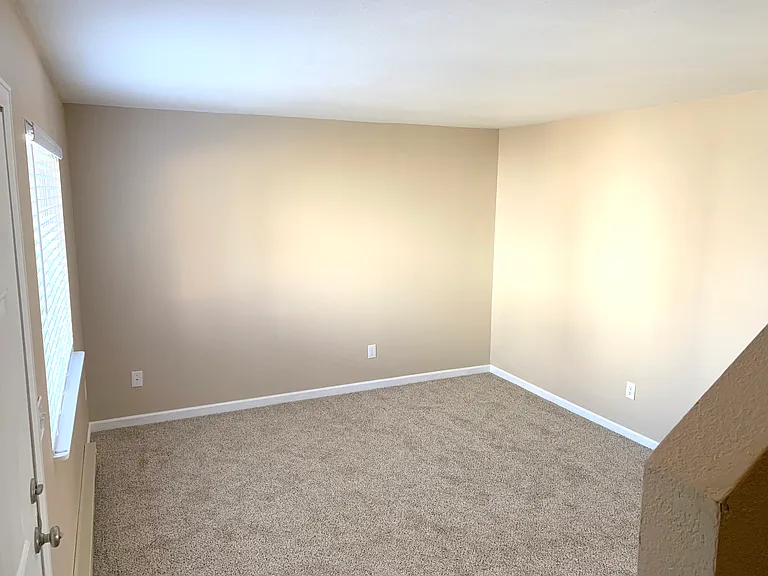 1700 Erin Ct #B — Photo 7