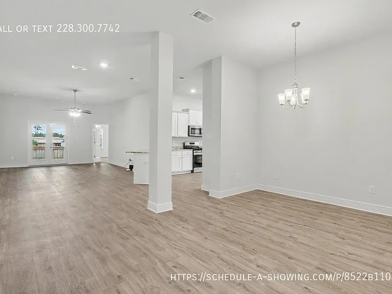 14027 Oak Arbor Dr — Photo 2