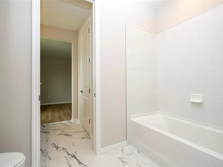 450 Winter Grove Blvd — Photo 88